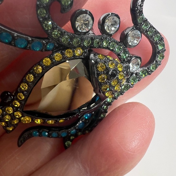 Fifth Avenue Collection Crystal Octopus Brooch with Crystal Rhinestone - Picture 11 of 12